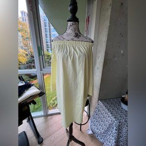 Yellow off the shoulder mini dress size M, NWT